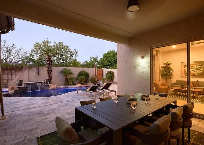 Citrus-pool & Spa-walk 2 Restaurants, Shops & Bars Holiday home Phoenix