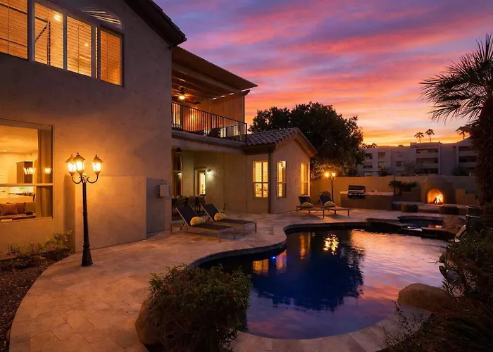Citrus-pool & Spa-walk 2 Restaurants, Shops & Bars Holiday home Phoenix